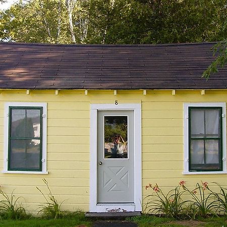 Katahdin Cabins Hotel Millinocket Bagian luar foto