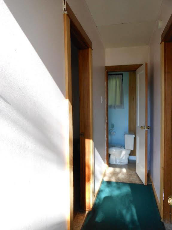 Katahdin Cabins Hotel Millinocket Bagian luar foto