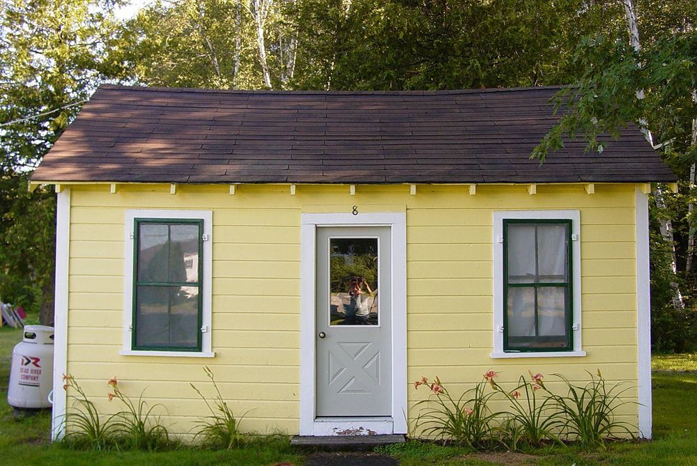 Katahdin Cabins Hotel Millinocket Bagian luar foto